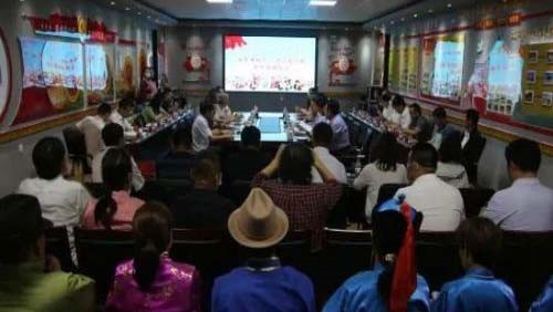 “湘茶惠牧戶 共啟新征程” —我司在內(nèi)蒙古開展茶葉捐贈(zèng)活動(dòng) “湘茶惠牧戶 共啟新征程” —我司在內(nèi)蒙古開展茶葉捐贈(zèng)活動(dòng)