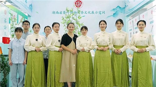 專家及團(tuán)隊(duì) 專家及團(tuán)隊(duì)